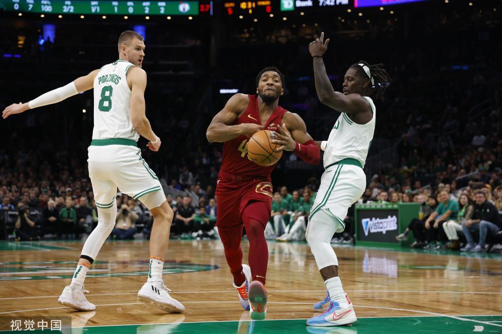 双方阵容与 双方阵容与